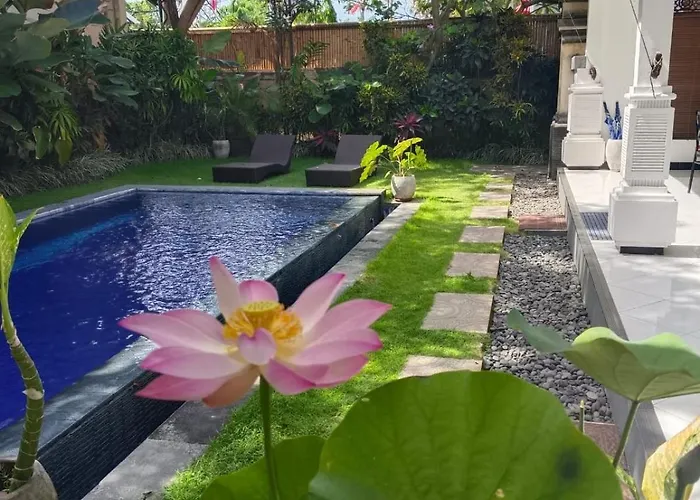 Walking To The At Omahati Bali Villa Canggu (Bali)
